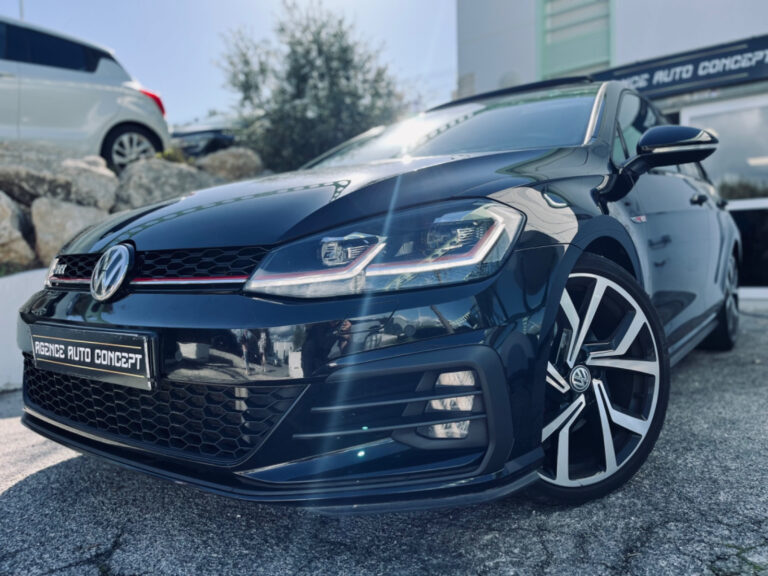 Volkswagen Golf VII GTI 2.0 230CH + TO OUVRANT + CARPLAY + DIGITAL COCKPIT + CAMERA DE RECUL + GARANTIE 12 MOIS