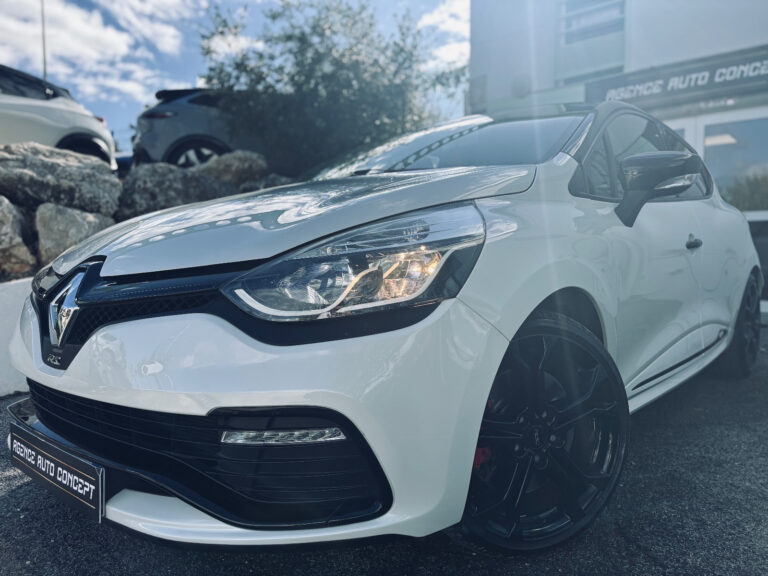 Renault Clio IV RS 1.6L 200CH MONACO GP N°174 + BASS REFLEX + GARANTIE 12 MOIS