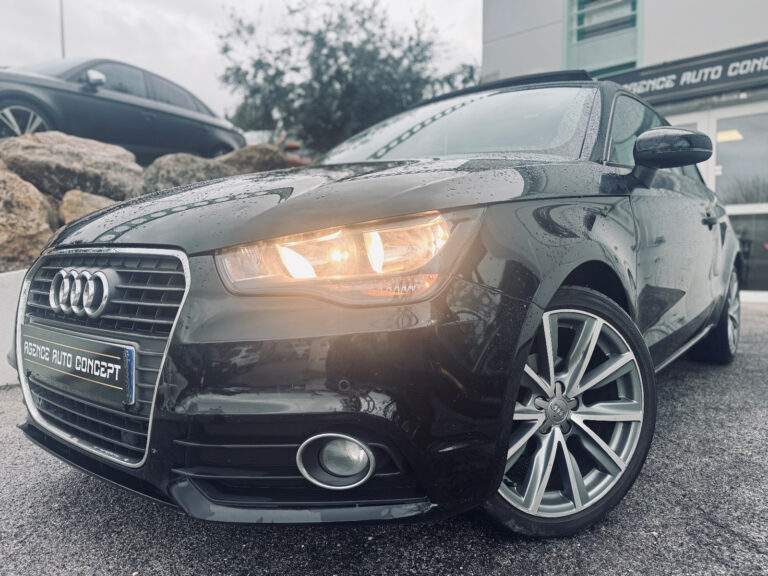  Audi A1  1.6L 90CH Ambition Luxe S-tronic + TOIT OUVRANT + GARANTIE 12 MOIS