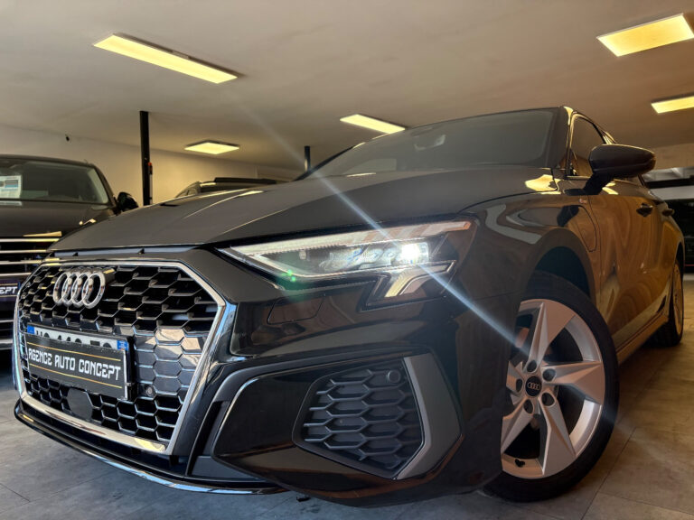 Audi A3 SPORTBACK 40 TFSIE 1.4 204CH S-LINE + CARPLAY SANS FIL + ECLAIRAGE D'AMBIANCE + SIEGES CHAUFFANTS + GARANTIE 12 MOIS