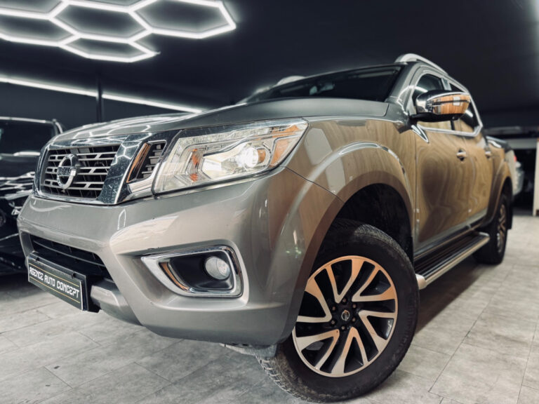Nissan Navara NP300 Double Cab 4X4 2.3 dCi 190 CH BVA7 Tekna XENON + GPS + CAMERAS 360 + CUIR + ATTELAGE + GARANTIE 12 MOIS