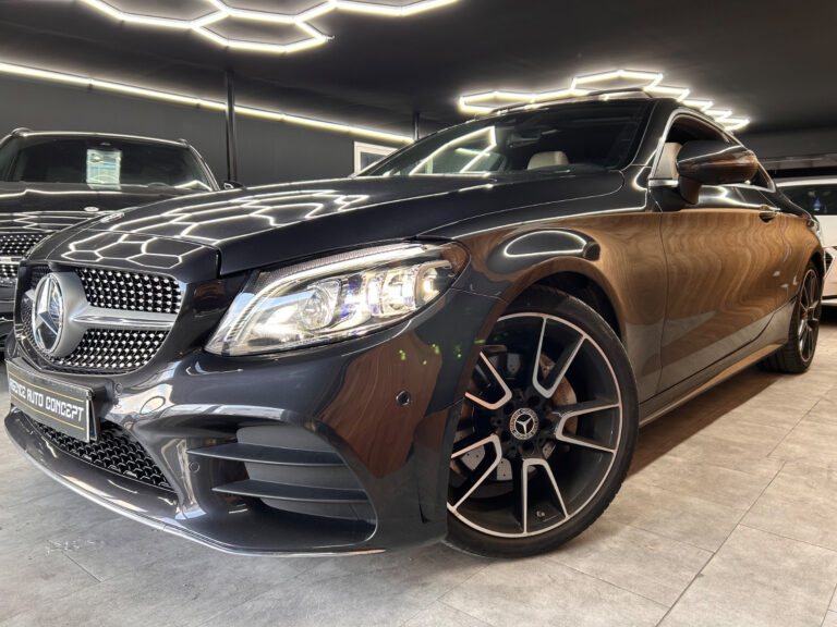 Mercedes C COUPE 220 d AMGLINE 194 CH PACK CUIR PREMIUM PLUS + TOIT OUVRANT +CARPLAY +CAMERA360+PARK ASSIST+PACK SPORT +GARANTIE 12 MOIS 