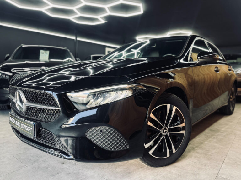 Mercedes Classe A 250e 218 CH 8G-DCT Business Line 1ERE MAIN + GPS + LED + CAMERA + KEYLESS GO + GARANTIE 12 MOIS 