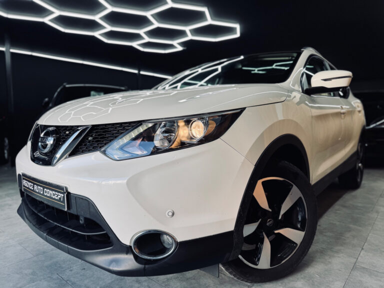 Nissan Qashqai 1.6 DIG-T 163 CH BVM6 N-Connecta 1ERE MAIN + GPS + CAMERAS 360 + TOIT PANO + JA18 + GARANTIE 12 MOIS 