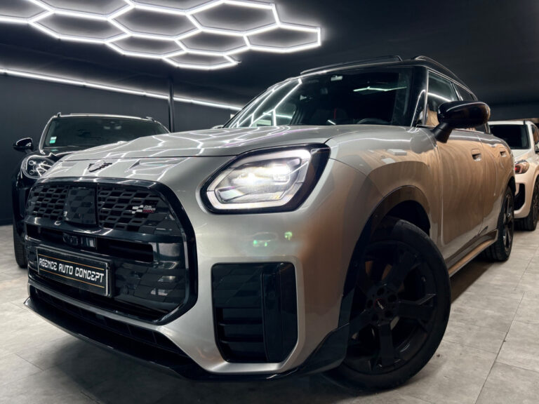 MINI Countryman C JOHN COOPER WORKS 1.5L 170CH + CARPLAY SANS FIL + TOIT OUVRANT + SIEGES/VOLANT CHAUFFANTS + CAMERA 360° + HARMAN/KARDON + ENTRETIEN MINI + GARANTIE 12 MOIS