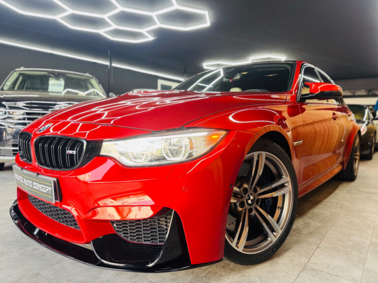 BMW M3 3.0 bi TURBO 431 CH DKG7 CONFIG UNIQUE + GPS PRO + CAMERAS SURROUND VIEW + PACK CARBONE + ENTRETIEN COMPLET + GARANTIE 12 MOIS