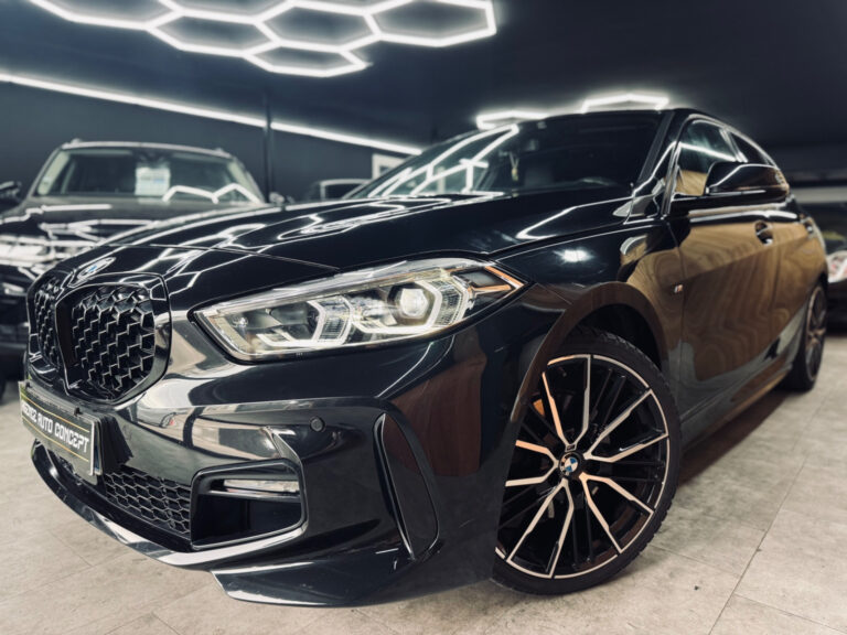 BMW SERIE 1 118I 1.5 136CH M Sport + CARPLAY SANS FIL + ECLAIRAGE D'AMBAINCE + CAMERA DE RECUL +CLIM BI-ZONE + GARANTIE 12 MOIS