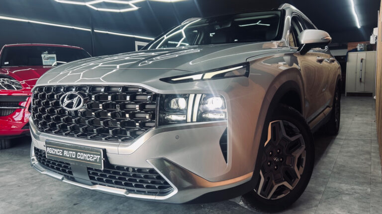 Hyundai Santa Fe Executive Hybrid 1.6 GDI 230 CH Executive Hybrid 2WD + 4 SIEGES CHAUFFANTS + 2AV VENTILES A MEMOIRE ELECTRIQUE+ TO +CARPLAY+ACC+LANE ASSIST +CAMERA360 +FULL CUIR +COFFRE ELEC+7PLACES +GTIE 02/2028 CONSTRUCTEUR 