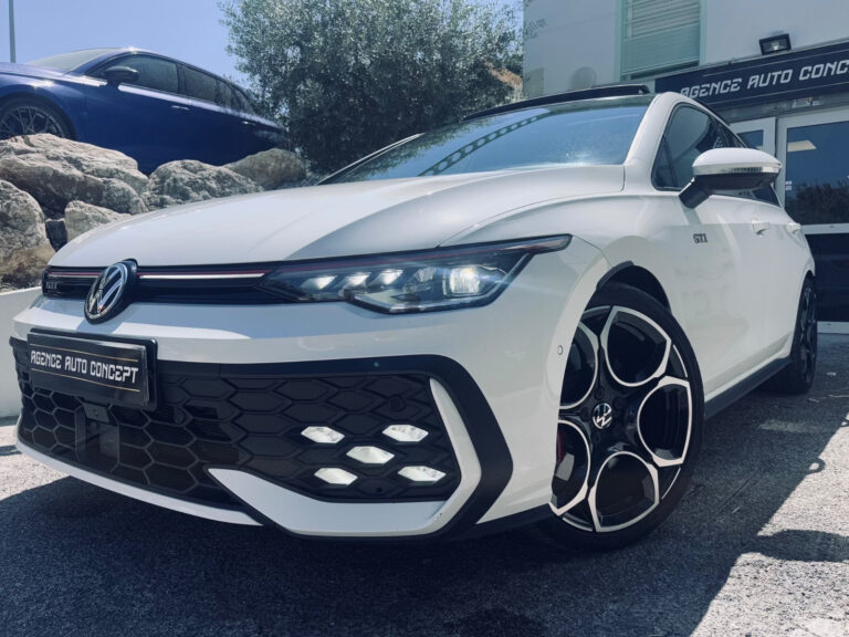  Volkswagen Golf VIII GTI 2.0L 265CH GTI + TO OUVRANT + HARMAN KARDON + AFFICHAGE TETE HAUTE + CAMERA 360° + GARANTIE 12 MOIS