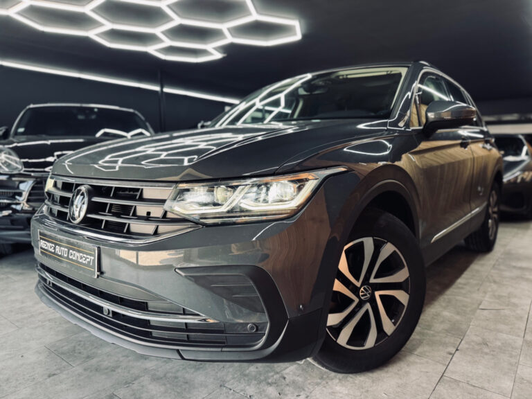 Volkswagen Tiguan 2.0 TDI 150 CV DSG7 ACTIVE + CARPLAY + CAMERA + KEYLESS GO + CLIM BI ZONE + HAYON ELECTRIQUE + GARANTIE 12 MOIS 