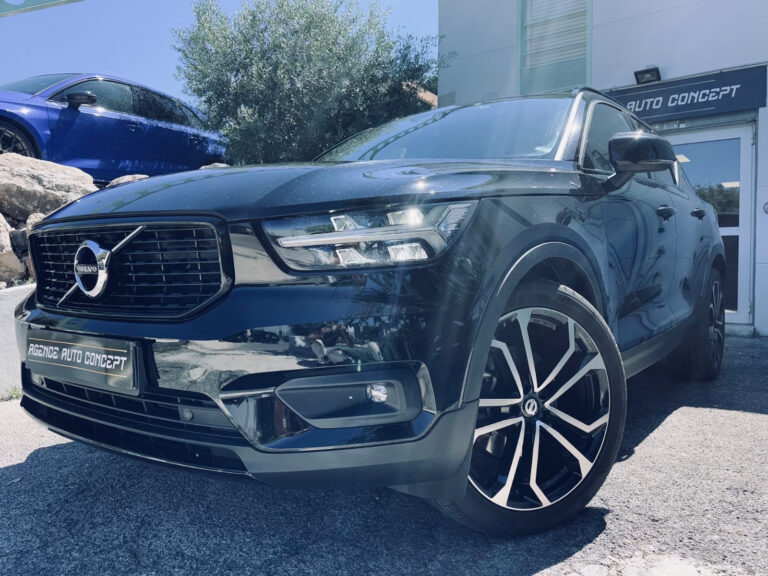  Volvo XC40 2.0L 190CH R-Design + ATTELAGE AUTO + CARPLAY + CAMERA DE RECUL + ENTRETIEN CONSTRUCTEUR + GARANTIE 12 MOIS