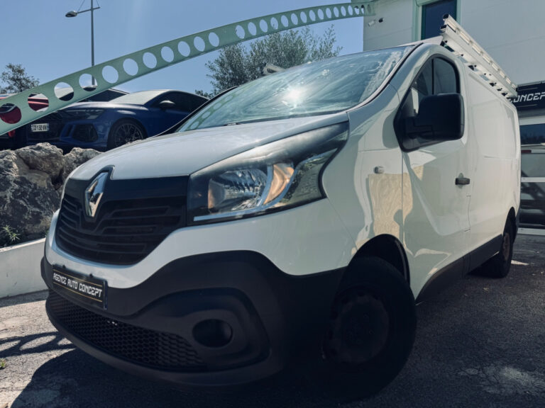 Renault Trafic L1H1 1.6 dCi 95 CH BVM6 Confort TVA RECUPERABLE + CLIM + BLUETOOTH + GALERIE + ECHELLE + GARANTIE 12 MOIS