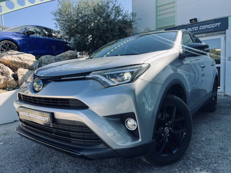 Toyota RAV4 2.5L 197CH Black Edition + TOIT OUVRANT + CAMERA DE RECUL + SIEGES CHAUFFANTS + GARANTIE 12 MOIS