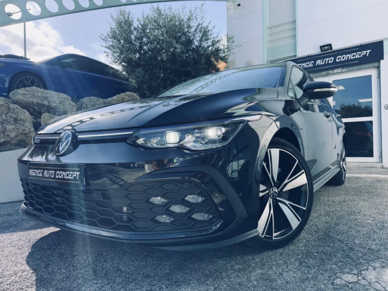 Volkswagen Golf 1.4L 245CH GTE + CAMERA DE RECUL + ATTELAGE + CARPLAY SANS FIL + ECLAIRAGE D'AMBIANCE + GARANTIE 12 MOIS