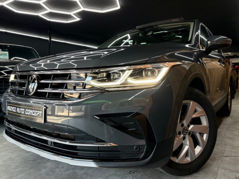 Volkswagen Tiguan ELEGANCE 2.0 150CH + CARPLAY SANS FIL + TOIT OUVRANT PANORAMIQUE + CAMERA DE RECUL + ATTELAGE + GARANTIE 12 MOIS